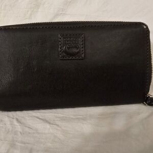 Dooney & Bourke Black Wallet with Zipper Closure